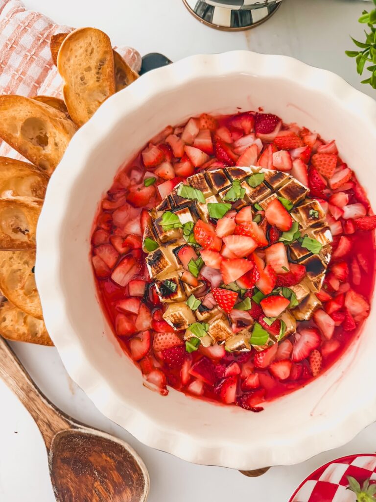 strawberry basil and brie dip with bread dippers