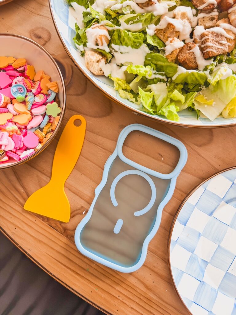 phone case and resin supplies
