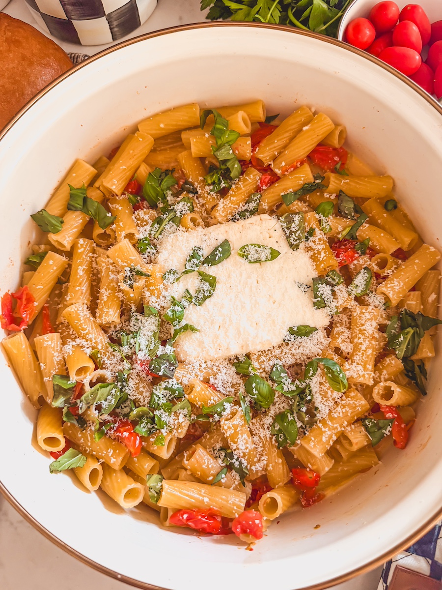 One Pot Stovetop Feta and Tomato Pasta