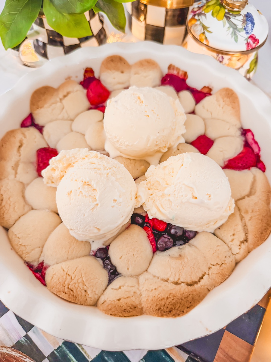 Easy 2-Ingredient Berry Pie