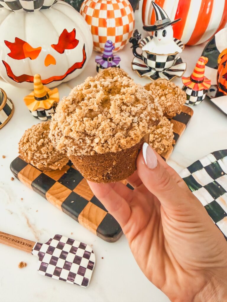 Pumpkin Coffee Cake Muffins