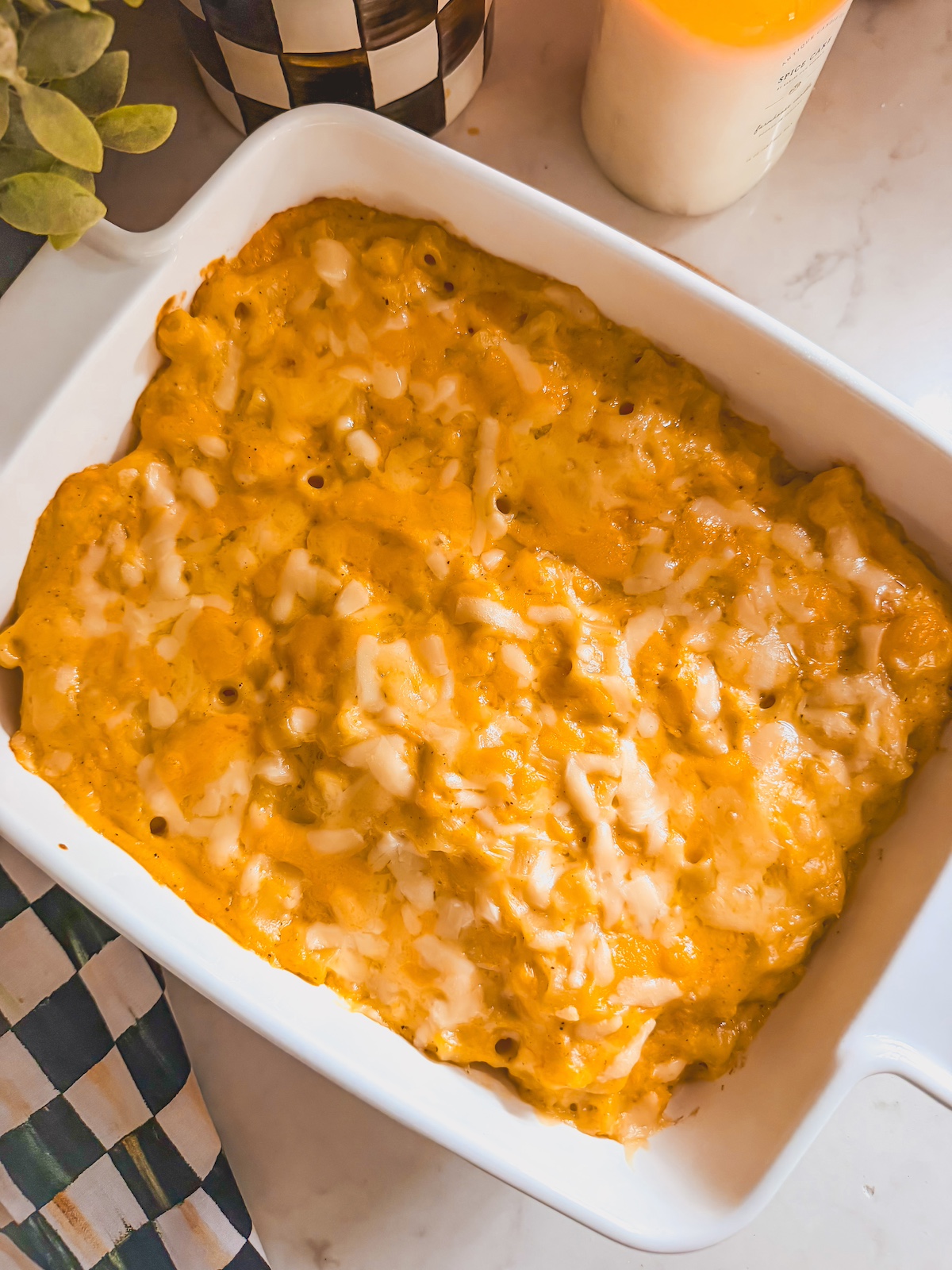 overhead of mac and cheese in baking dish